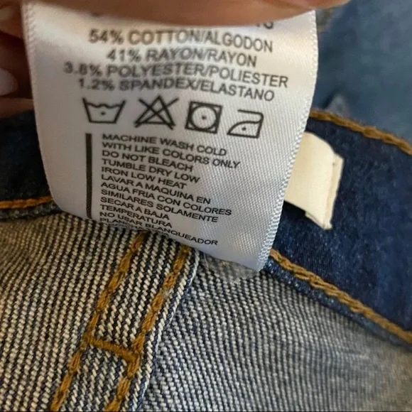 New high waist Jean shorts size large - Picture 3 of 3